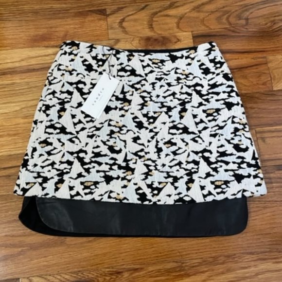 NWT Sandro Mini Skirt w/ Leather trim Sz 2 - Picture 1 of 6